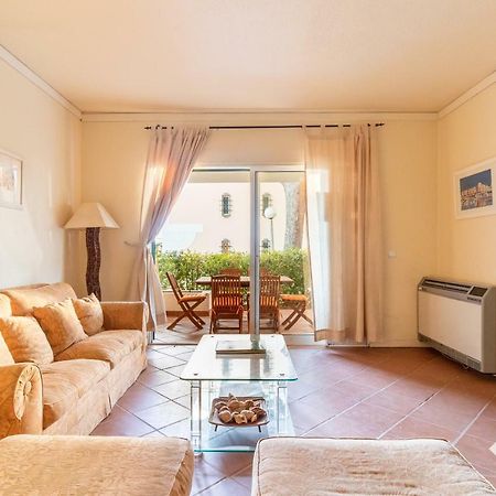 كوارتيرا Spacious Villa In Jardim Do Golfe • Pool المظهر الخارجي الصورة
