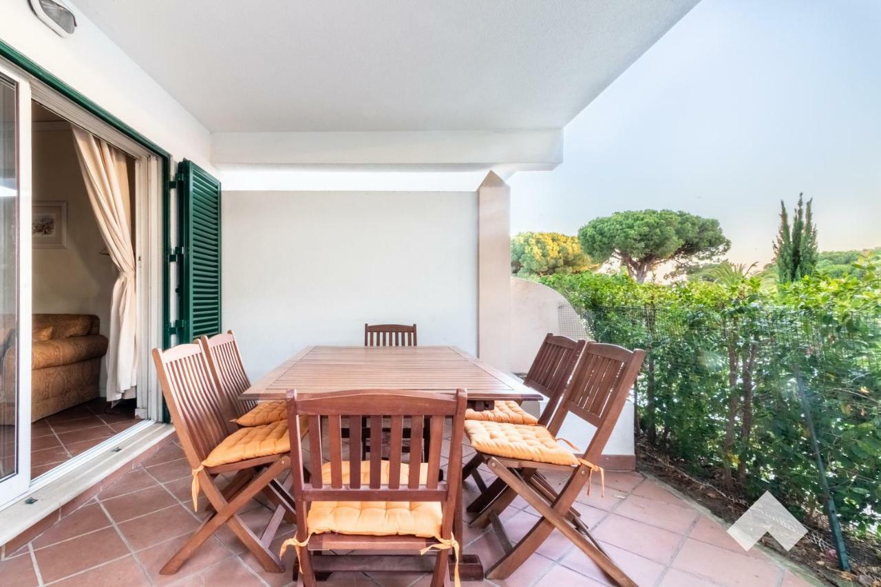 كوارتيرا Spacious Villa In Jardim Do Golfe • Pool المظهر الخارجي الصورة